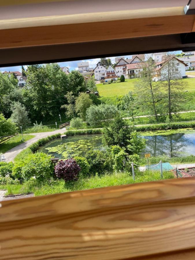 Haus Tannenzaepfle Apartman Waldachtal Kültér fotó
