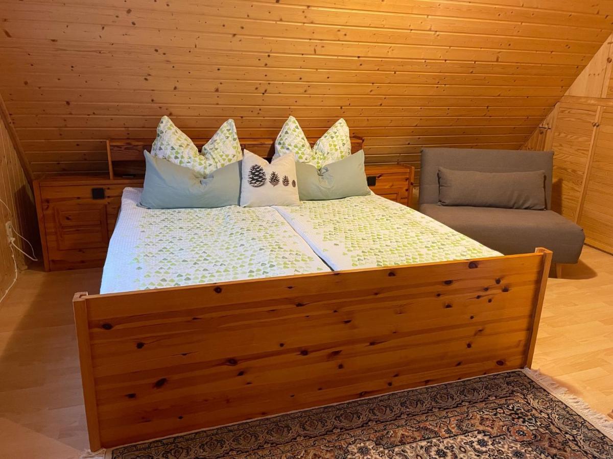 Haus Tannenzaepfle Apartman Waldachtal Kültér fotó