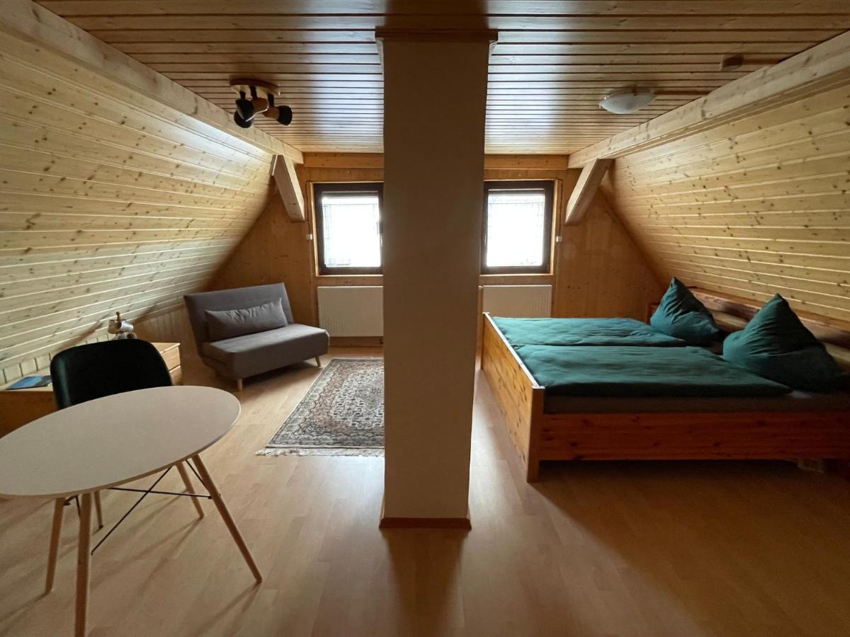 Haus Tannenzaepfle Apartman Waldachtal Kültér fotó