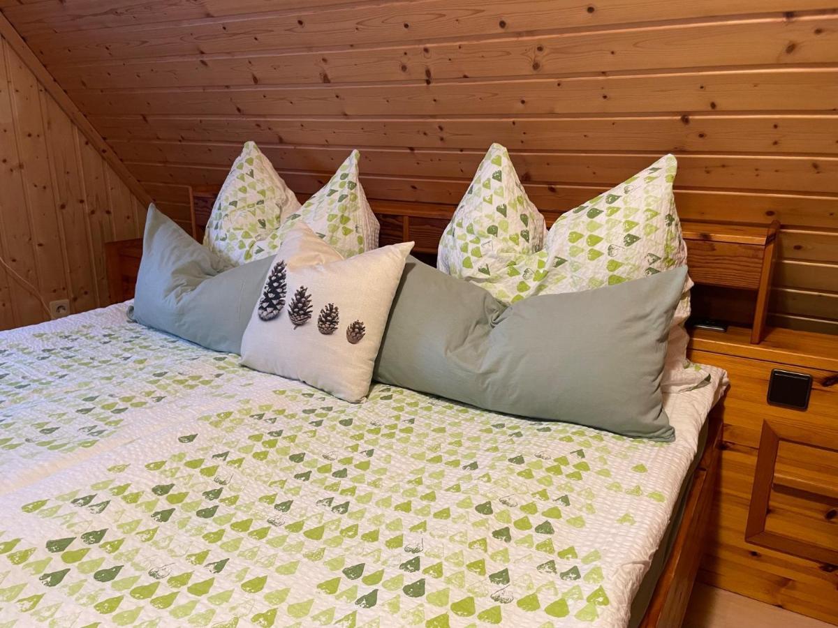 Haus Tannenzaepfle Apartman Waldachtal Kültér fotó