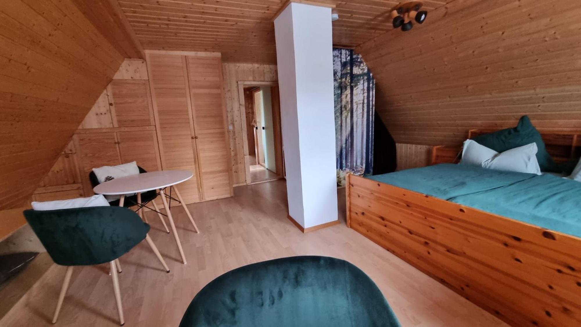 Haus Tannenzaepfle Apartman Waldachtal Kültér fotó